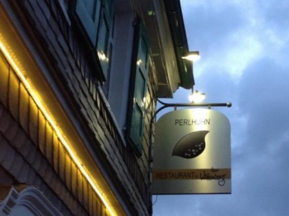 照片: Perlhuhn im Haus Wittenberg